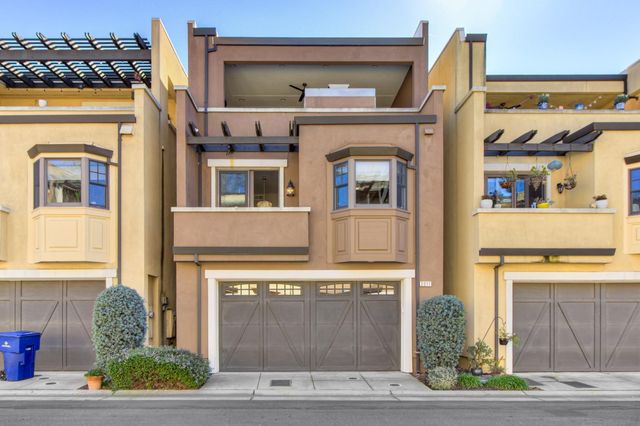 2011 Vizcaya Walk, Sacramento, CA 95818