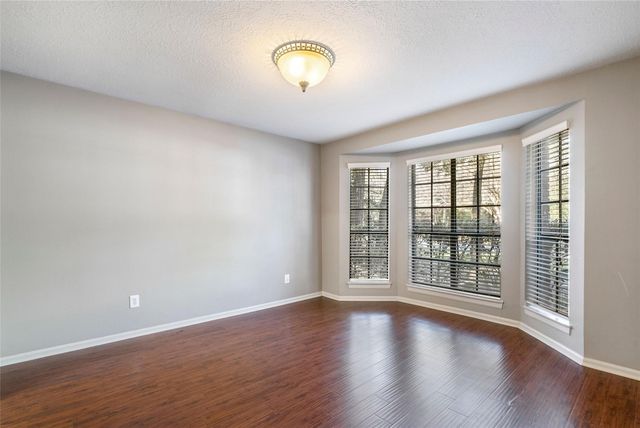 2 Village Knoll Place, The Woodlands, TX 77381