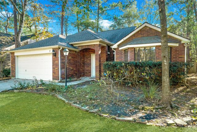 2 Village Knoll Place, The Woodlands, TX 77381