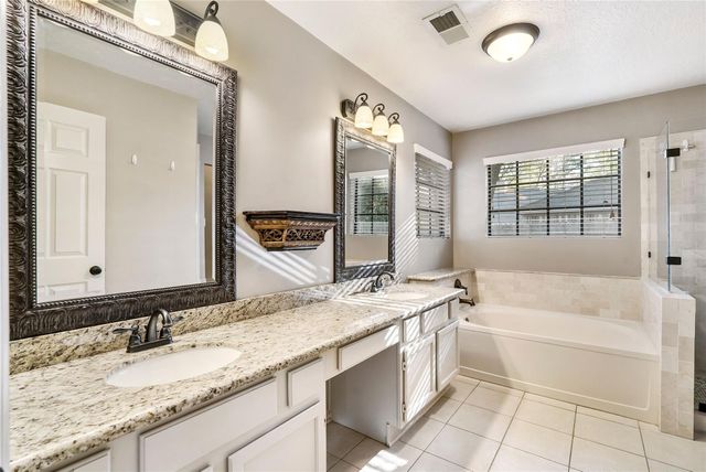 2 Village Knoll Place, The Woodlands, TX 77381