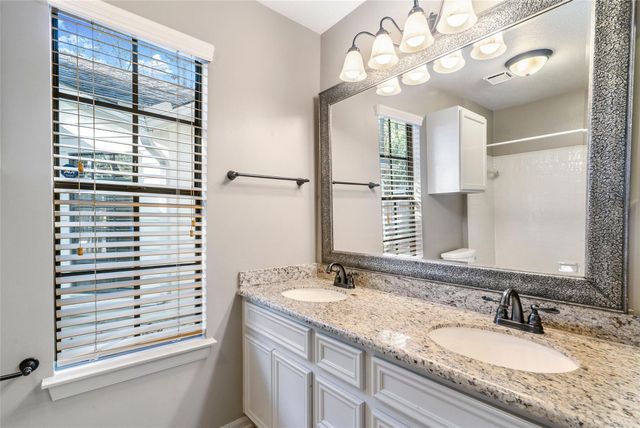 2 Village Knoll Place, The Woodlands, TX 77381