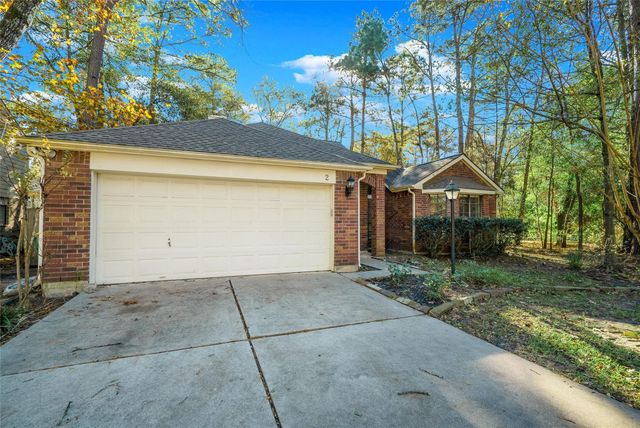 2 Village Knoll Place, The Woodlands, TX 77381