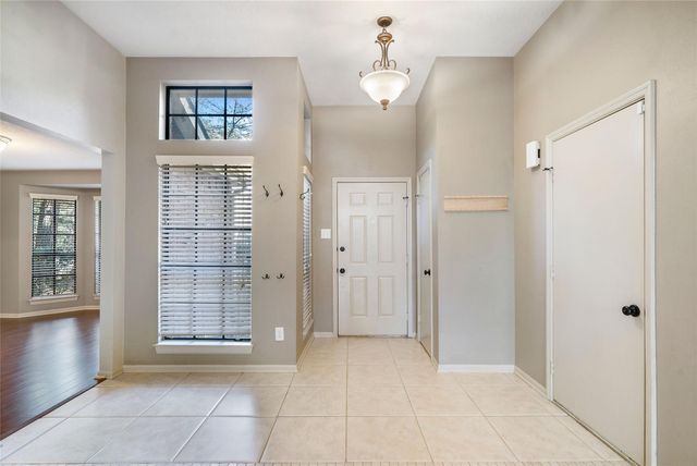 2 Village Knoll Place, The Woodlands, TX 77381