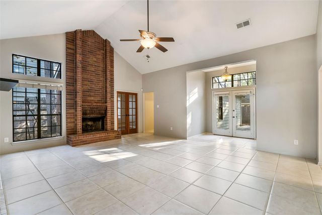 2 Village Knoll Place, The Woodlands, TX 77381