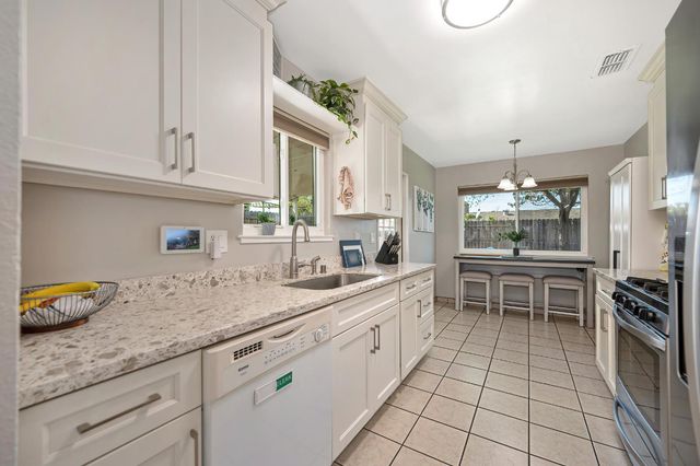 7133 Grenola Way, Citrus Heights, CA 95621