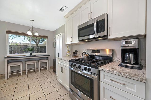 7133 Grenola Way, Citrus Heights, CA 95621