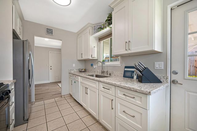 7133 Grenola Way, Citrus Heights, CA 95621