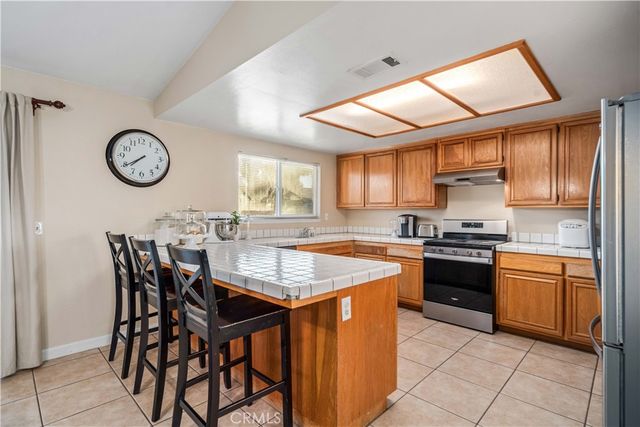 44129 Amherst Lane, Lancaster, CA 93536