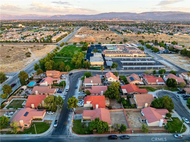 44129 Amherst Lane, Lancaster, CA 93536