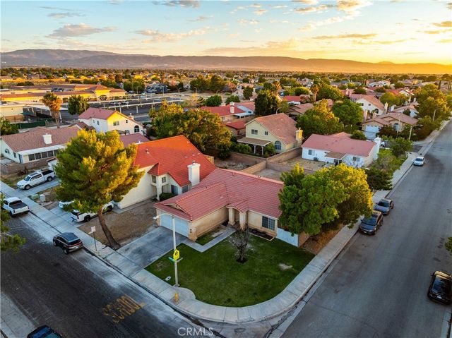 44129 Amherst Lane, Lancaster, CA 93536