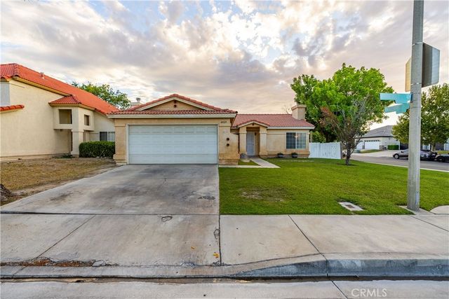 44129 Amherst Lane, Lancaster, CA 93536