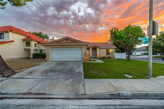 44129 Amherst Lane, Lancaster, CA 93536
