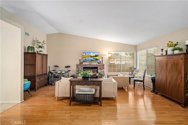 44129 Amherst Lane, Lancaster, CA 93536
