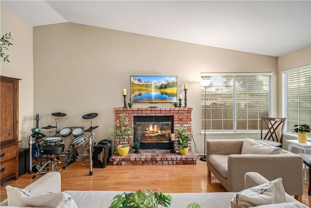 44129 Amherst Lane, Lancaster, CA 93536
