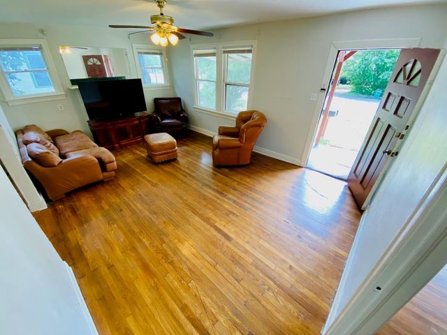 4902 Caswell Ave A, Austin, TX 78751