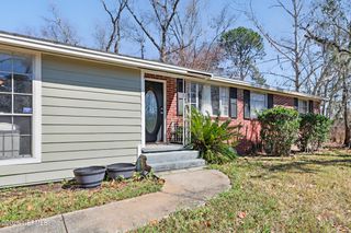 10605 ARNEZ Road, Jacksonville, FL 32218