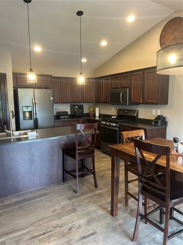 571 Doe Avenue, Tiffin, IA 52340