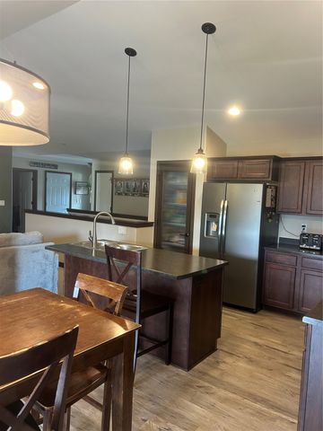 571 Doe Avenue, Tiffin, IA 52340