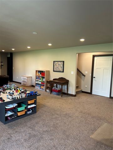 571 Doe Avenue, Tiffin, IA 52340