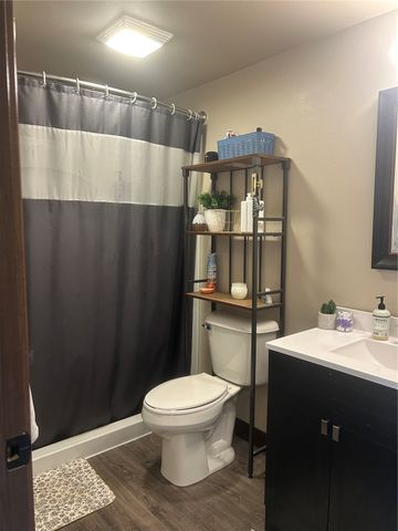 571 Doe Avenue, Tiffin, IA 52340