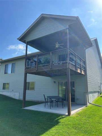 571 Doe Avenue, Tiffin, IA 52340