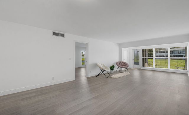 2830 SW 13th Street 101, Delray Beach, FL 33445