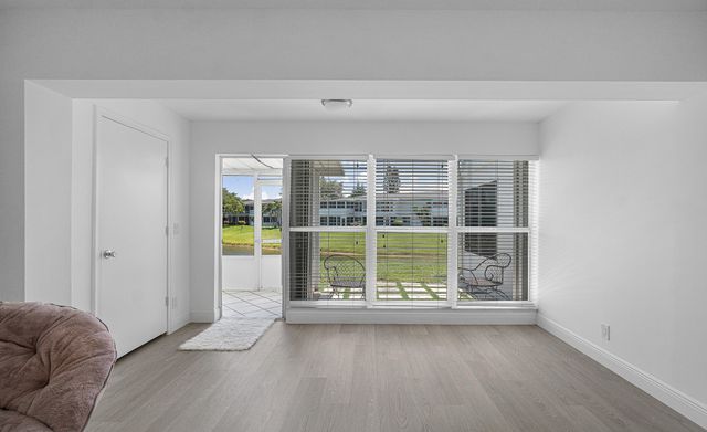2830 SW 13th Street 101, Delray Beach, FL 33445