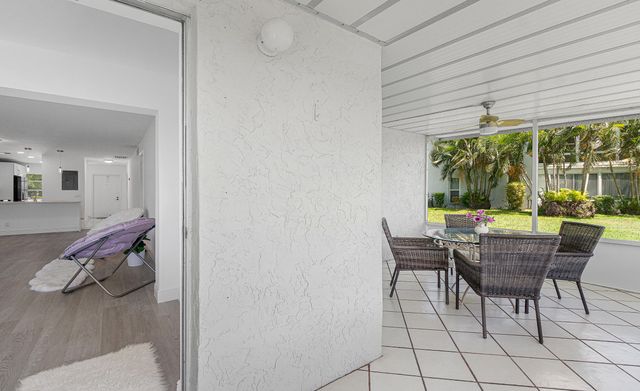 2830 SW 13th Street 101, Delray Beach, FL 33445