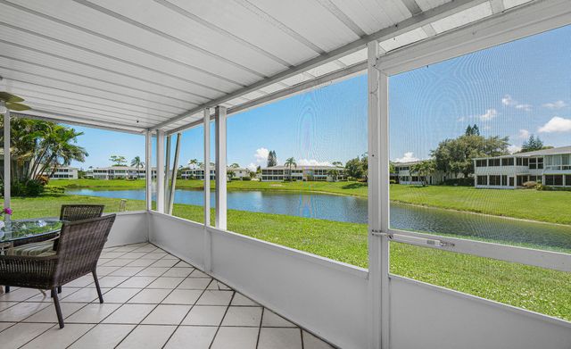 2830 SW 13th Street 101, Delray Beach, FL 33445