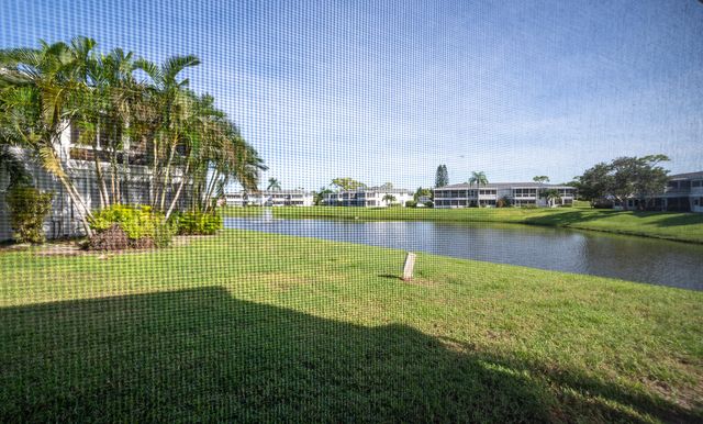 2830 SW 13th Street 101, Delray Beach, FL 33445