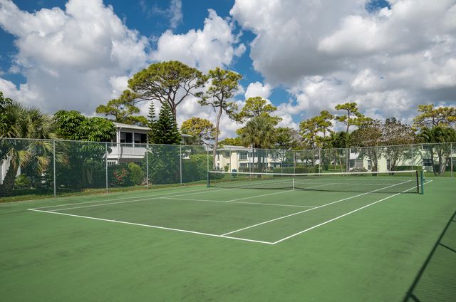 2830 SW 13th Street 101, Delray Beach, FL 33445