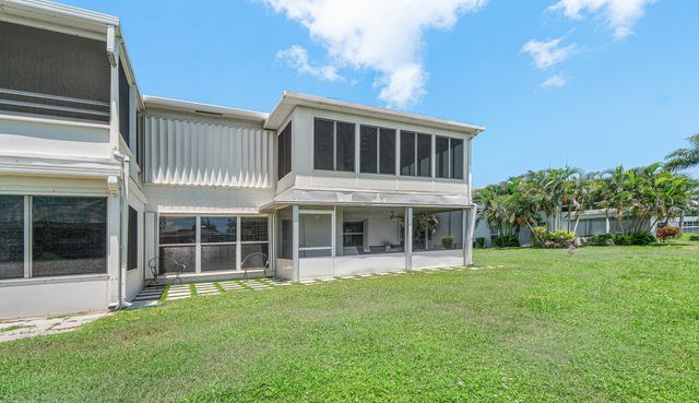 2830 SW 13th Street 101, Delray Beach, FL 33445