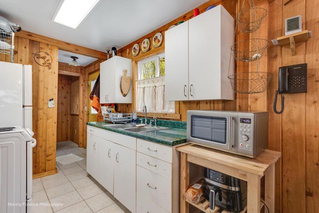 N4550 E Shore Place ROAD, Cambridge, WI 53523
