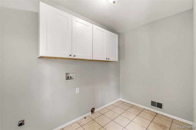 1975 Enterprise Drive, Troy, MI 48083