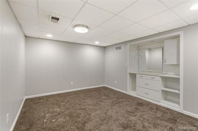 1975 Enterprise Drive, Troy, MI 48083
