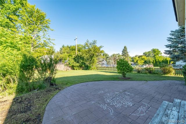1975 Enterprise Drive, Troy, MI 48083