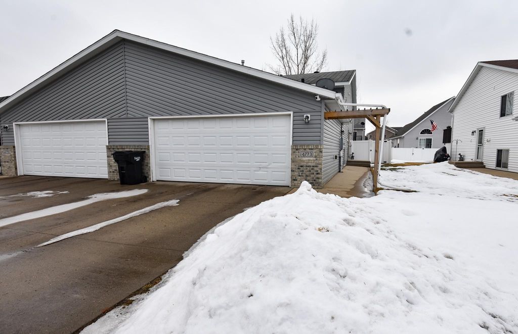 4773 TOWNSITE Place S, Fargo, ND 58104