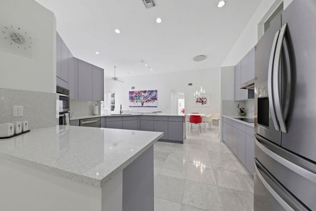 19149 Cloister Lake Lane, Boca Raton, FL 33498