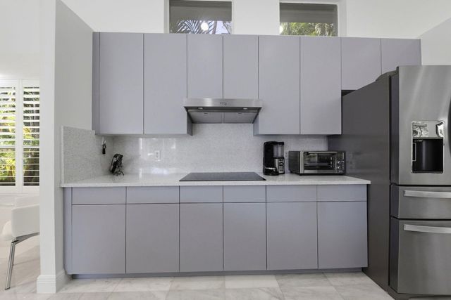 19149 Cloister Lake Lane, Boca Raton, FL 33498