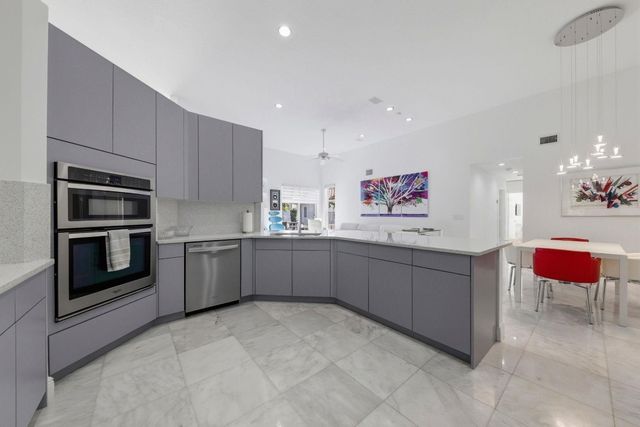 19149 Cloister Lake Lane, Boca Raton, FL 33498