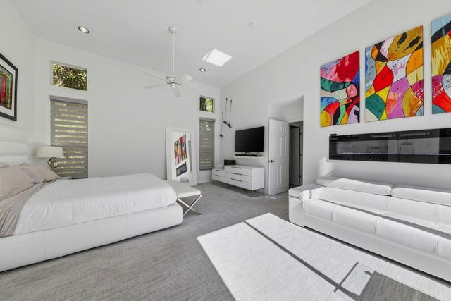 19149 Cloister Lake Lane, Boca Raton, FL 33498