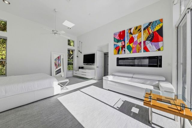 19149 Cloister Lake Lane, Boca Raton, FL 33498