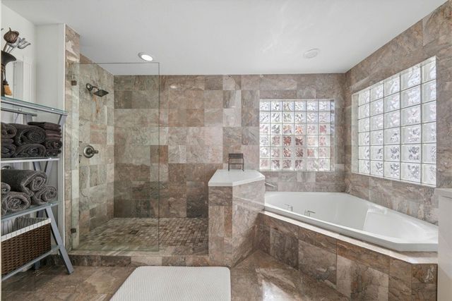 19149 Cloister Lake Lane, Boca Raton, FL 33498