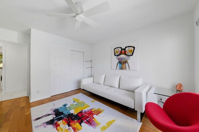 19149 Cloister Lake Lane, Boca Raton, FL 33498