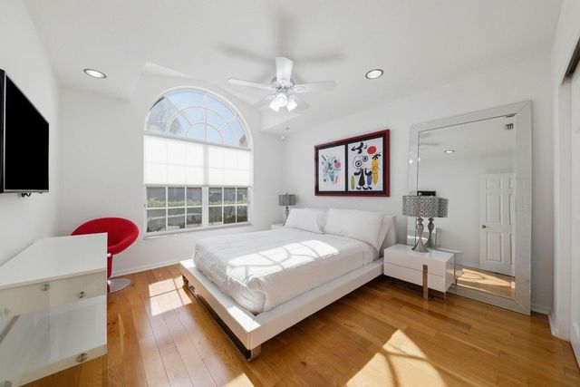 19149 Cloister Lake Lane, Boca Raton, FL 33498