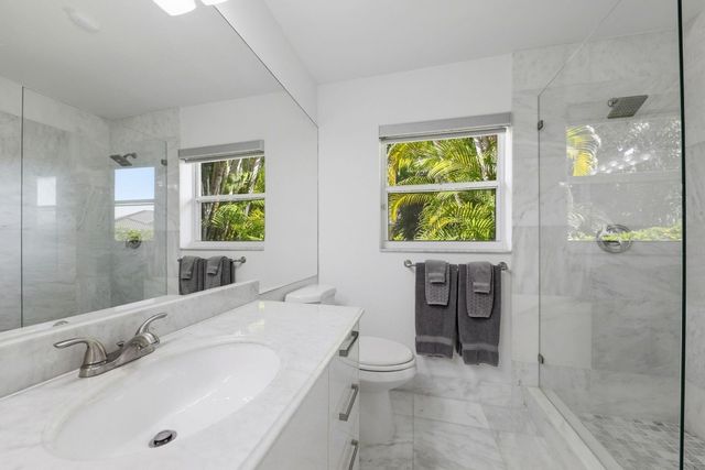 19149 Cloister Lake Lane, Boca Raton, FL 33498