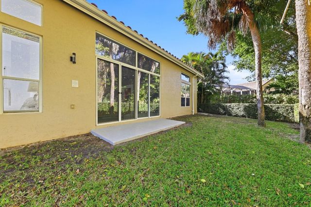 19149 Cloister Lake Lane, Boca Raton, FL 33498