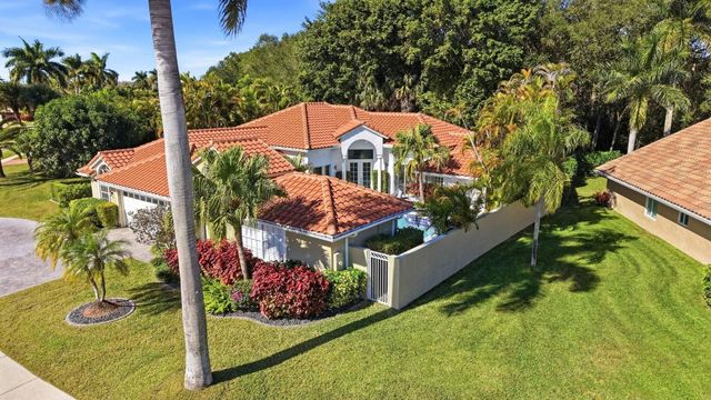 19149 Cloister Lake Lane, Boca Raton, FL 33498
