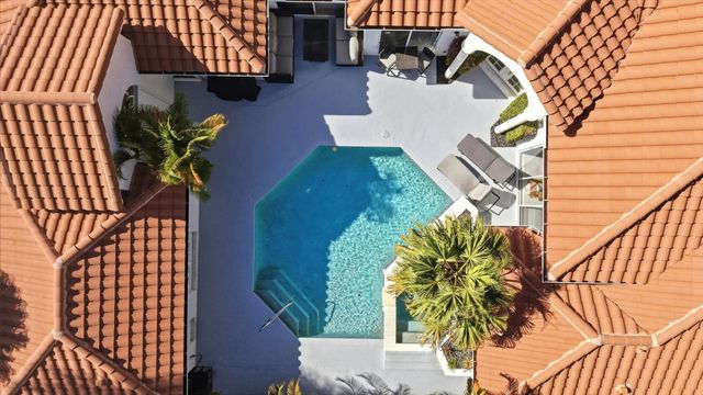 19149 Cloister Lake Lane, Boca Raton, FL 33498