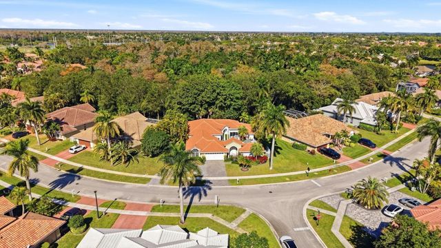 19149 Cloister Lake Lane, Boca Raton, FL 33498